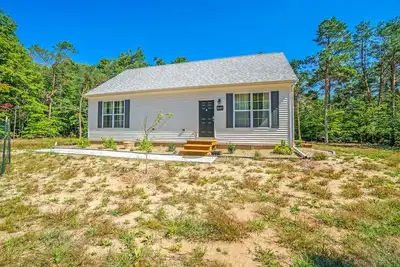 Image de Secluded & contemporary cottage with a washer/dryer, central Ac, & firepit