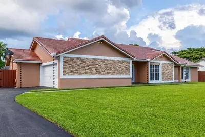 Image de Hacienda Rivas - Stunning 4 Br Villa - Miami