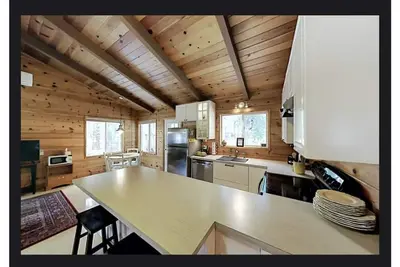 Image de Pet friendly - adorable 2 bedroom gem. Sleeps 4 comfortably.