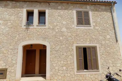 Image de Great rooms in a nearby and quiet village house.