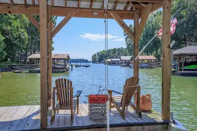 Image de Waterfront Getaway on Quiet Cove