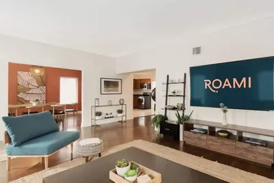 Image de Roami at Bayview Place | Penthouse |Tub |6 Bed