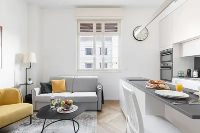 Charming 1br Apt w Modern Fixtures in City Center by Sea N' Rent