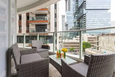 Image de Sunlit Elegant 3br Stay with Mamad