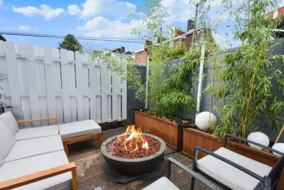 Image de Fire Pit + Family Friendly + Great Location!