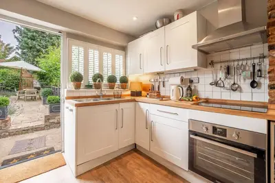 Image de Utterly divine romantic retreat in brilliant village - Tudor Cottage