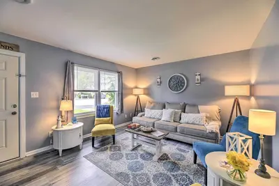 Image de Swansboro Coastal Home < 3 Mi to State Park!