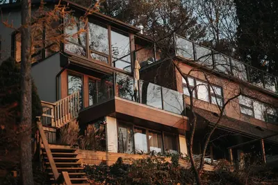 Image de Waterfront Hillside Villa- Resort where luxury & nature unite