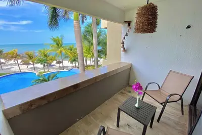 Image de ✽ Ocean View and Beach Front ✽ 4 adults + kid + bby