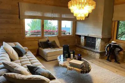 Image de Chalet 7 / Luxury Chalet with cinema room.