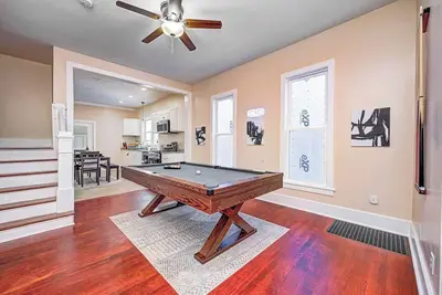 Image de Spacious and Fun 4br w/ Pool Table and more!