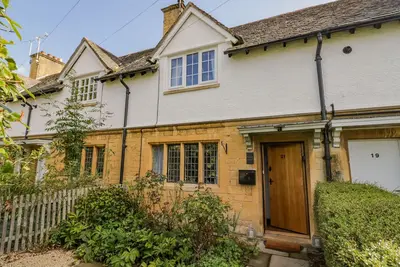 Image de Blossom Cottage, family friendly, with open fire in Broadway