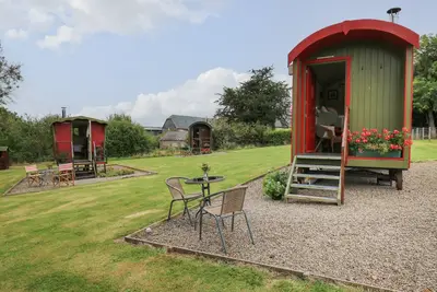 Sweet Briar Shepherds Hut, pet friendly, with open fire in Llangorse