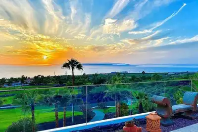 Villa with private pool and fantastic sea views