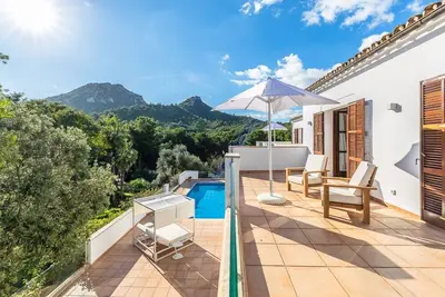 Image de Villa 'Font De Sa Cala' avec vue sur la mer, Wi-Fi et climatisation.