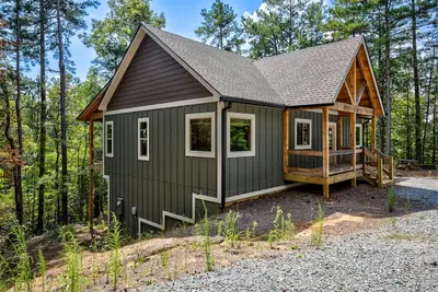 Image de Coosawattee River Resort cabin with fireplaces, Ping-Pong, washer/dryer, & WiFi