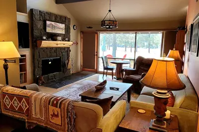 Image de Sunriver Cabin with Access to The Cove
