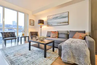 Image de Luxury Condo Prime Location (1 Bedroom+Office). 2 mins from Cn Tower