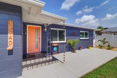 Image de 2 Bedroom Bungalow With Hot Tub Near Indian Rocks Beach