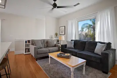 Image de Modern 1br in Historic Folsom, near top attractions