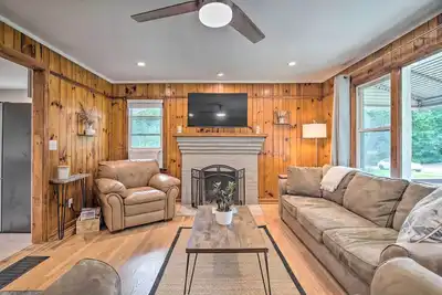 Image de Cozy Arden Cottage, 2 Mi to Lake Julian Park!
