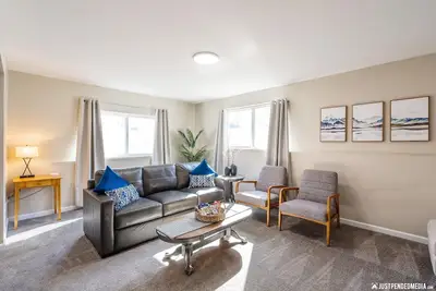 Image de Cute & Close to Dining, Trails, Shopping, Airport! Perfect Anchorage location!