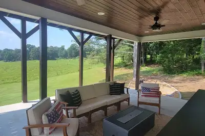 Image de Escape to Farm Paradise