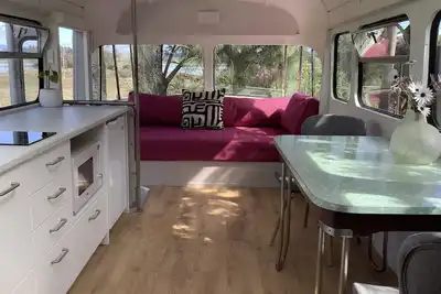 Image de Enchanting waterside stay in a truly unspoilt place. . .
