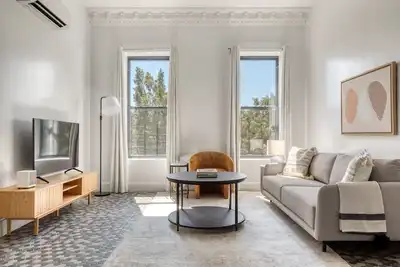 Image de Lovely Prospect Heights 2br w/ W/D, nr Barclays Center, by Blueground