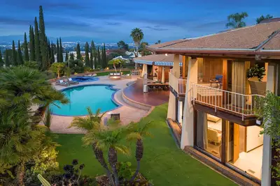 Image de Via Vallarta - An Architecturally Significant California Modern Home