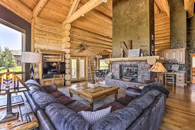 Image de Skiing & Hiking Access: Spacious Granby Cabin!