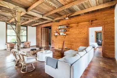 Image de Luxury mini-ranch 5 mins to Wimberley, Blue Hole