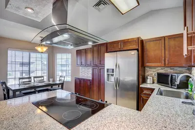Image de 7 Mi to Dtwn Chandler: Pet-Friendly Condo w/ Pool