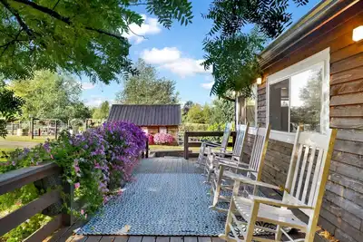 Image de Cozy Ferndale Studio on 20-Acre Working Farm!
