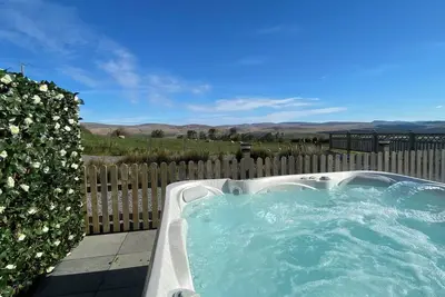 Image de Dragonstone, large house, hot tub, designed with the guest in mind