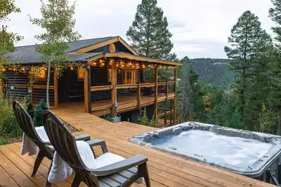 Image de Genuine Log Cabin: Hottub, Fast Wifi, Covered Deck