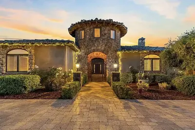 Image de Steps to Wilson Creek! Stunning Tuscan-inspired Estate