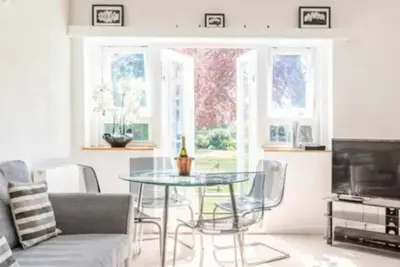 Image de Homely house, sleeps up to 6. Garden Views. near main attractions