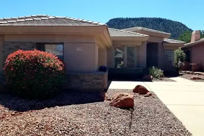 Image de **Stunning! RedRock Beauty  **30 day minimum stay * Sedona Golf Resort *Sleeps 5