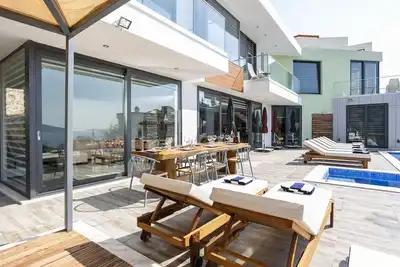 Image de Stunning 4-bedroom luxury villa - Pool, Sea views, Heated Pool Option