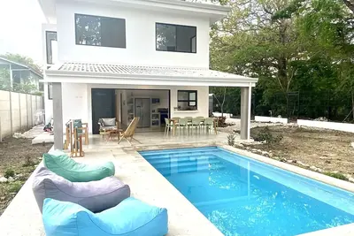 Image de Beautiful modern house - walk to the beach and to town