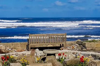 Image de a beautiful stone-built fisherman's cottage, right by the beach