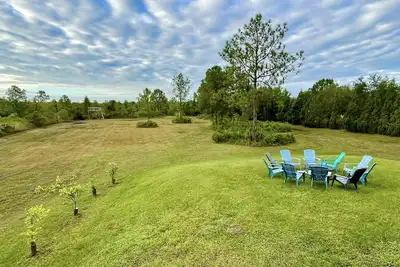 Image de River Ranch Farmhouse on 2. 5 Acres