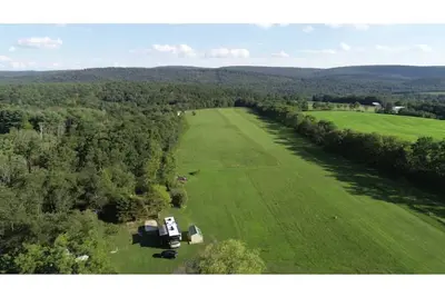 Image de Rv Site on Quiet, Private Airport