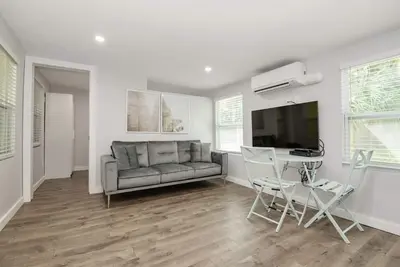 Image de 4c Newly Renovated 1 Bedroom with Kitchenette