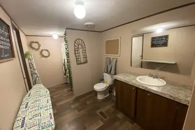 Image de 3/4 Acre DoubleWide Mobile Home 7 minutes To Circus of America