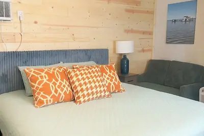 Image de Legacy Duplex - boat & trailer parking, 1 mile to public ramp