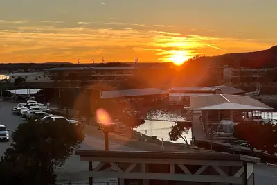 Image de Possum Kingdom Lake Luxury, Upgraded Lakefront Condo w Breathtaking Water View