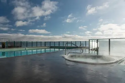 Image de Gorgeous 2 Bed Oceanfront Condo at Inn of the Sea