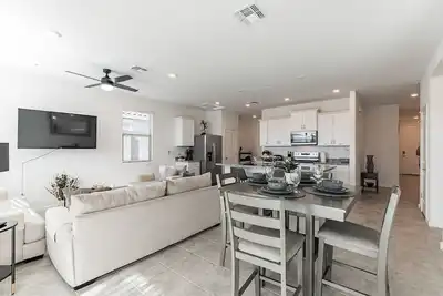 Image de 45% Off Elf On The Shelf Prices! Come Call This House, Home For The Holidays!